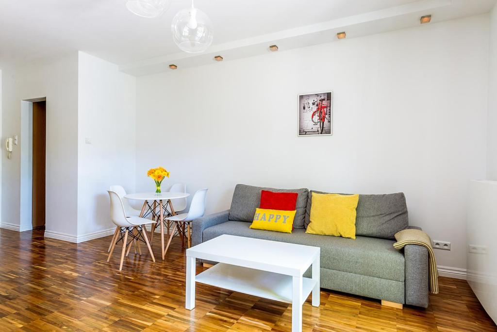Apartment Powisle With Garage وارسو المظهر الخارجي الصورة